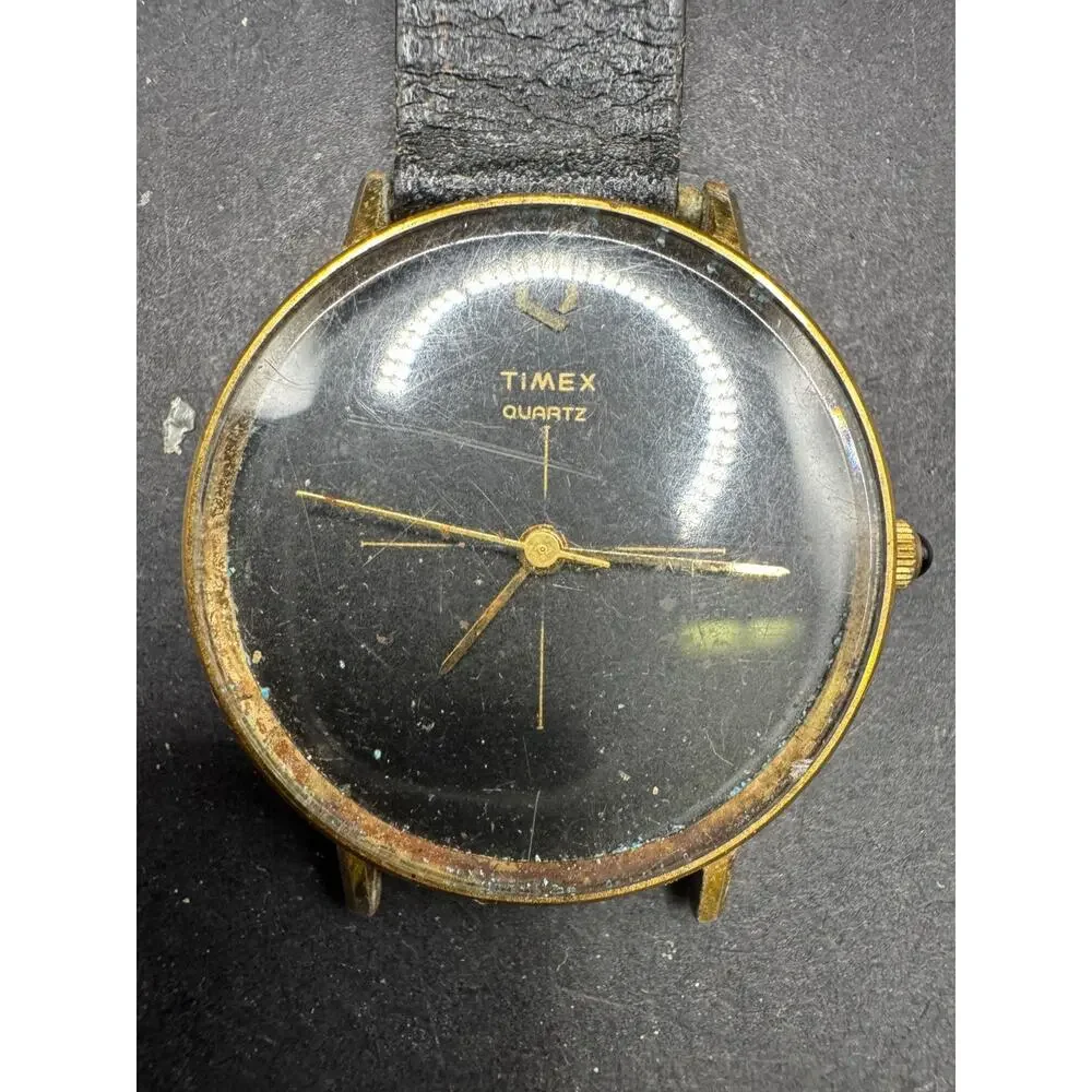 Vtg Timex Quartz 33mm 1980S Cal 126 Watch Gold Tone Black Dial Water Resistant